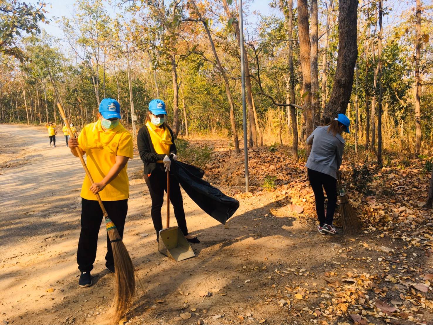 ﻿สำนักงานบังคับคดีจังหวัดเชียงใหม่ สาขาฮอด เข้าร่วมกิจกรรมจิตอาสา “เราทำความดี เพื่อชาติ ศาสน์ กษัตริย์” เนื่องในวันพ่อขุนรามคำแหงมหาราช